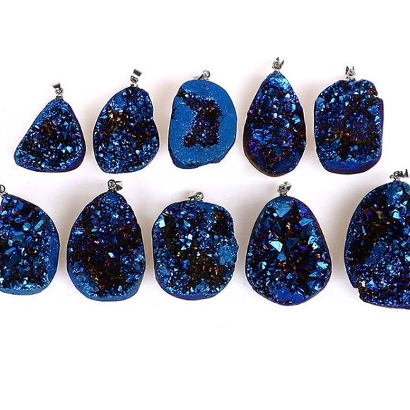 Jewelry - Natural Druzy Stone Raibown